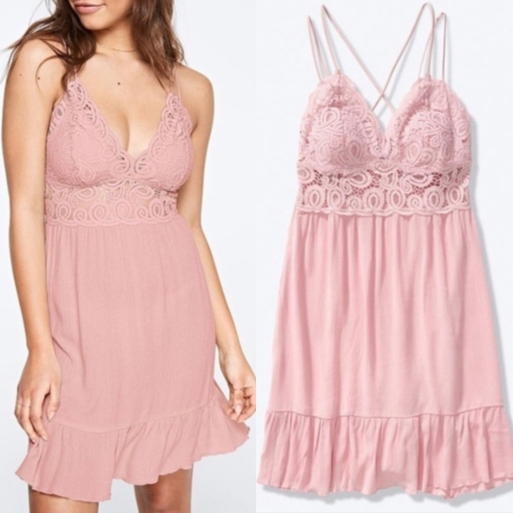 NWT: Victoria's Secret PINK Light Pink Lace Dress, Size Large